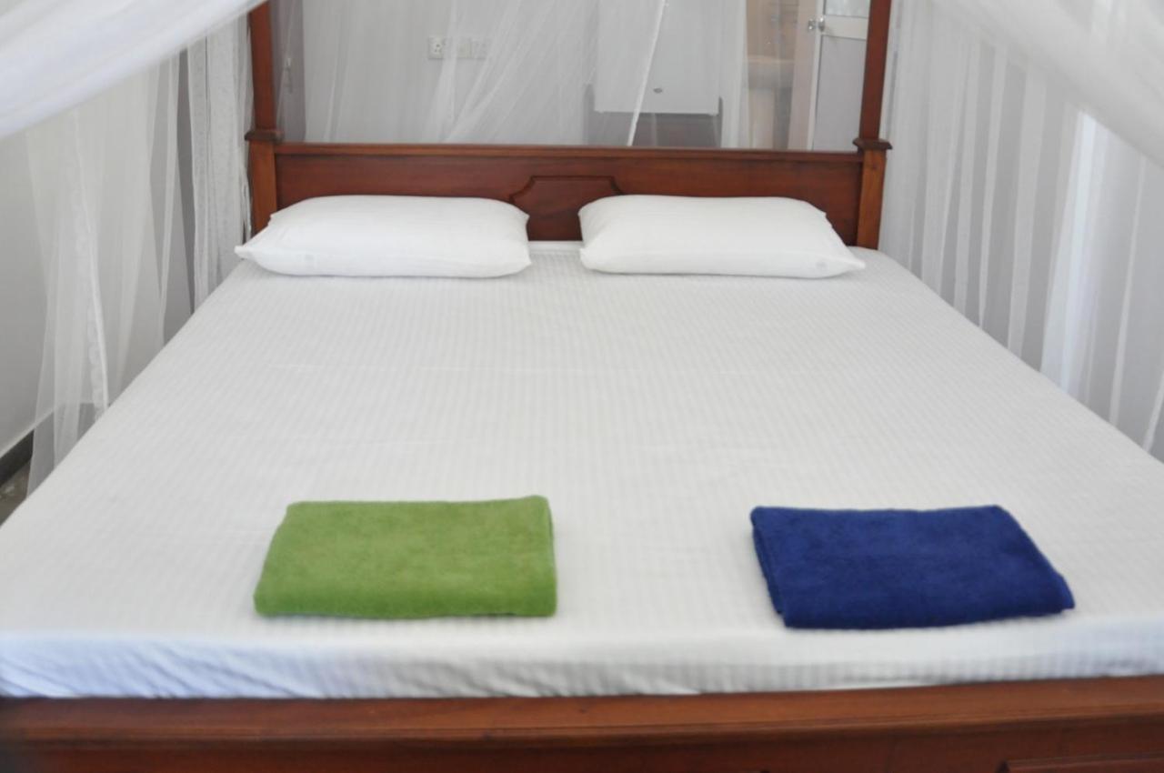 The Ocean Bed & Breakfast Унаватуна Екстериор снимка