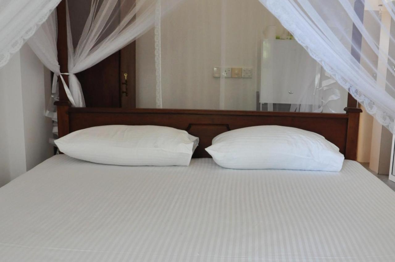 The Ocean Bed & Breakfast Унаватуна Екстериор снимка