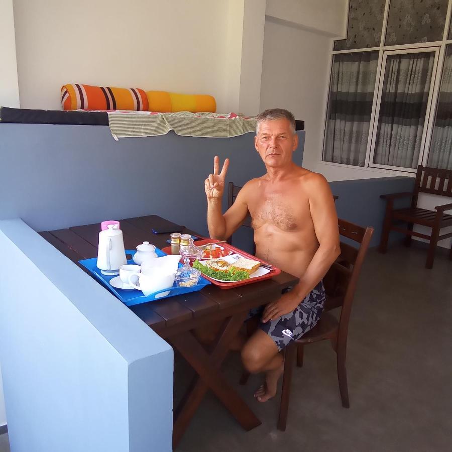 The Ocean Bed & Breakfast Унаватуна Стая снимка