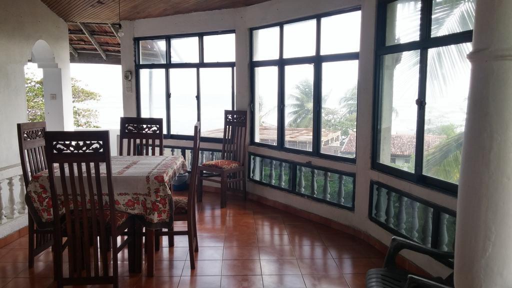 The Ocean Bed & Breakfast Унаватуна Екстериор снимка