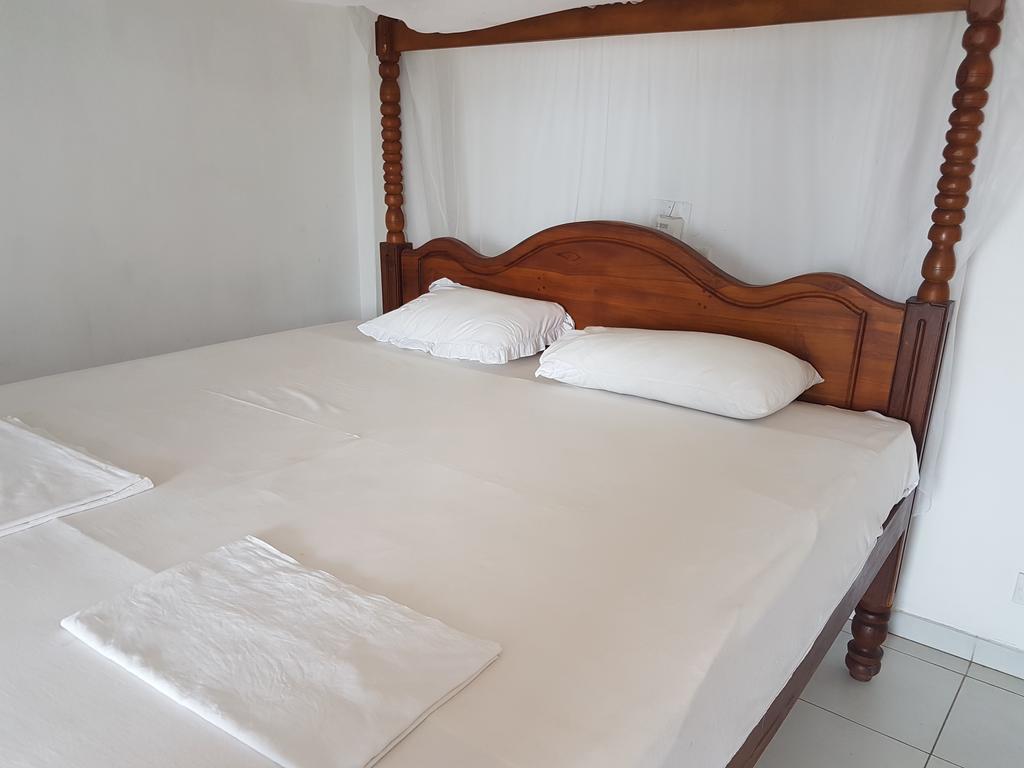 The Ocean Bed & Breakfast Унаватуна Екстериор снимка